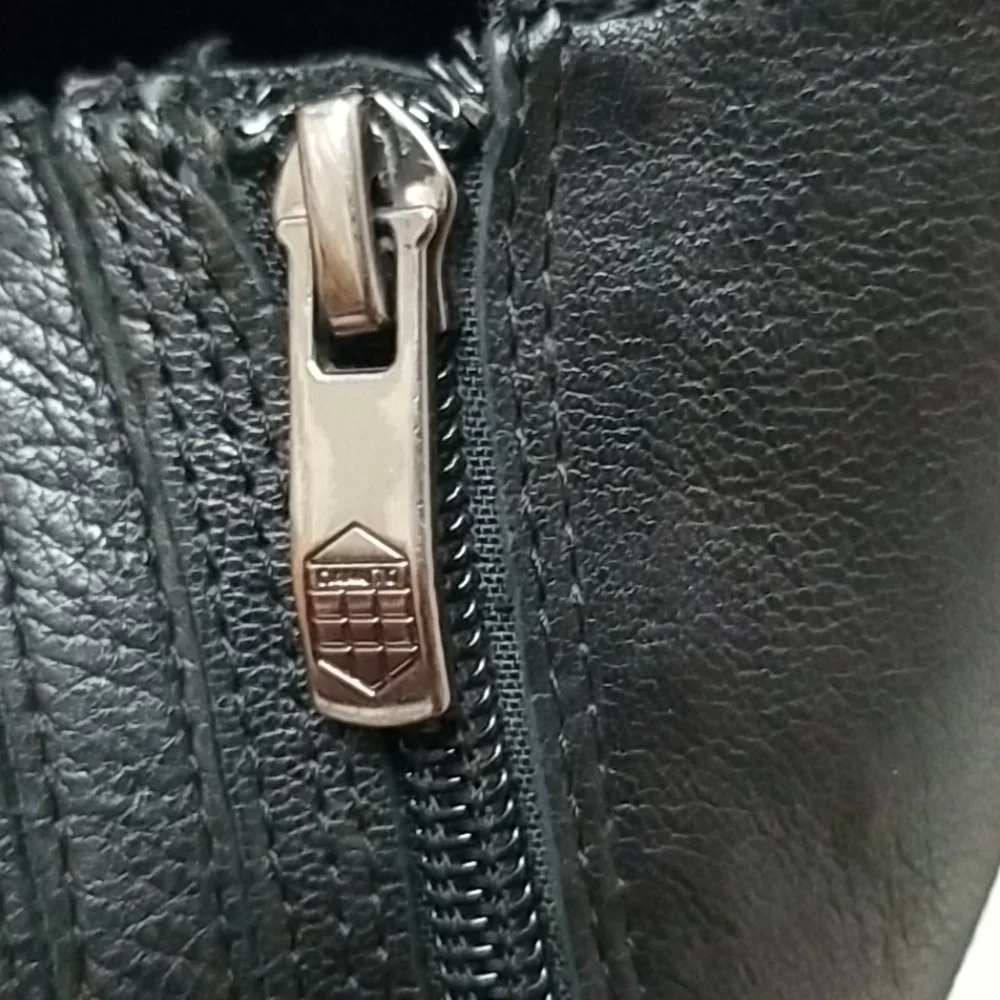 Vince Camuto new poshmark
